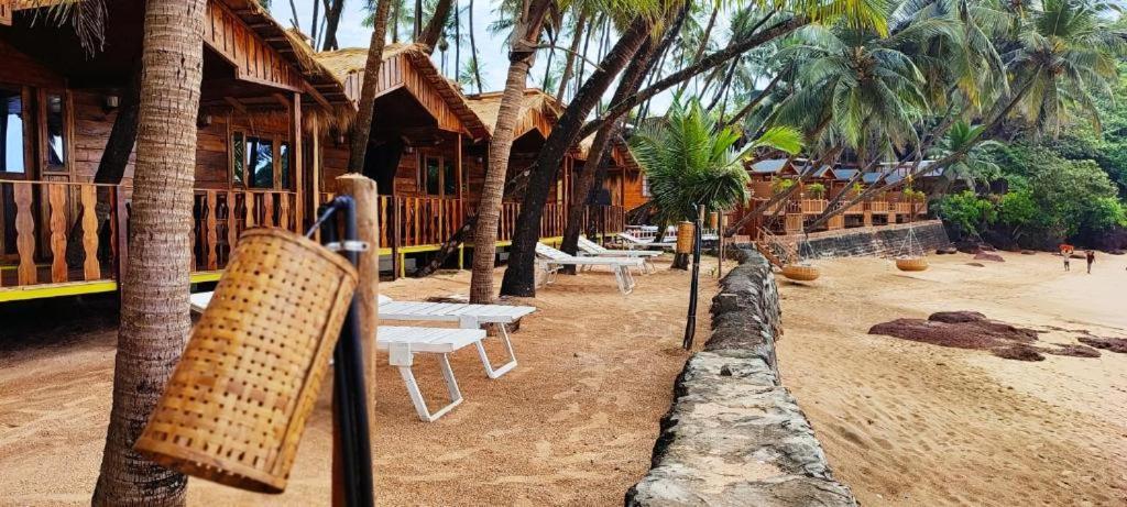 Cola Sea Front Cottage Little Khola מראה חיצוני תמונה