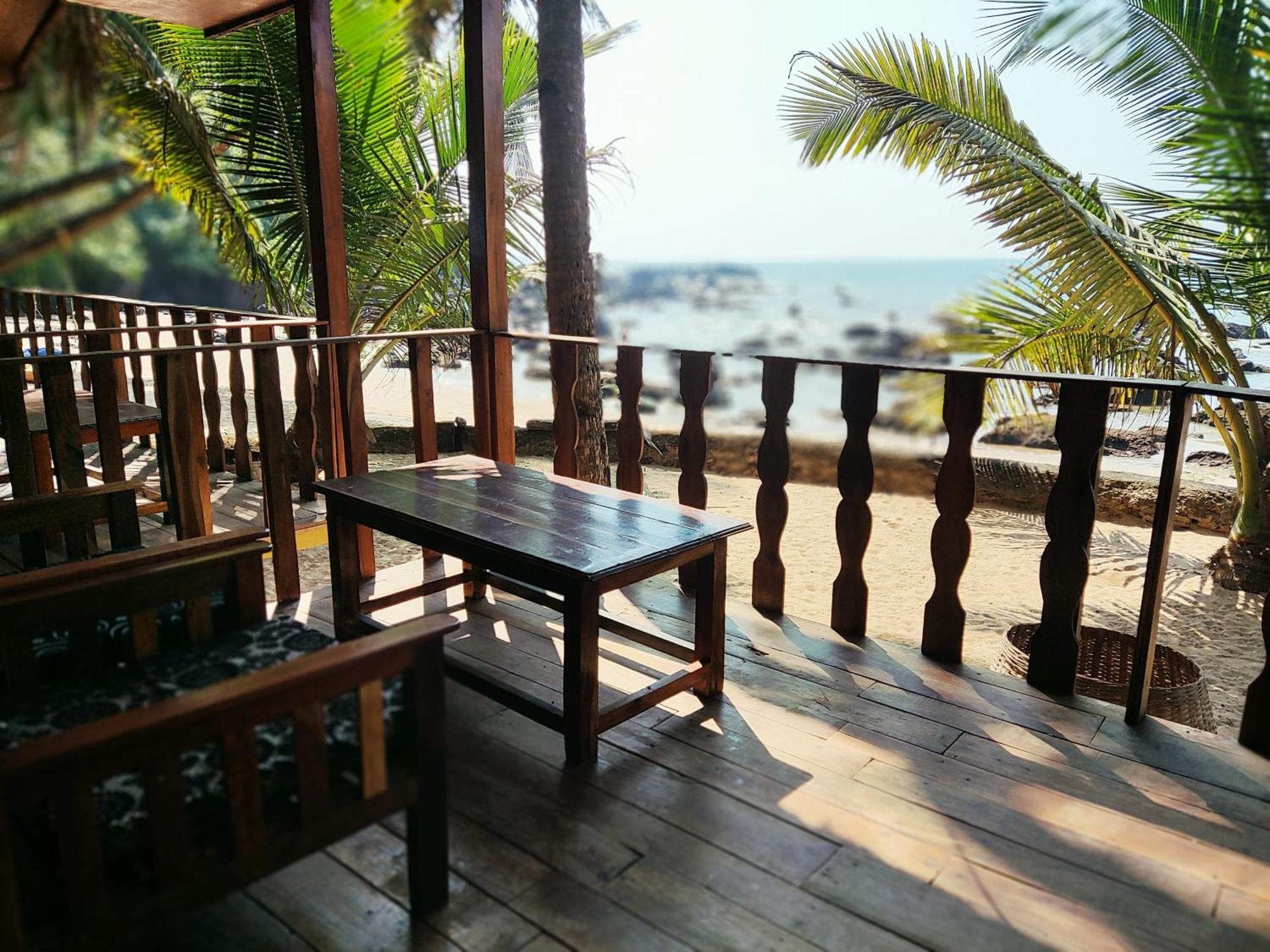 Cola Sea Front Cottage Little Khola מראה חיצוני תמונה